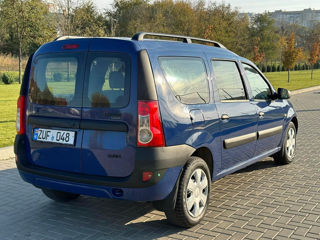 Dacia Logan foto 4