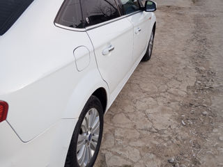 Ford Mondeo foto 6