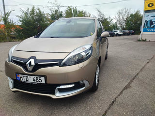 Renault Grand Scenic foto 2