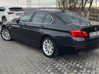 BMW 5 Series foto 4