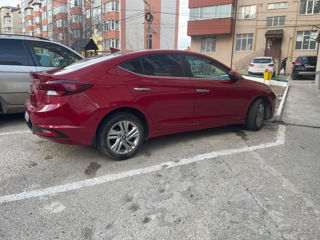 Hyundai Elantra foto 8