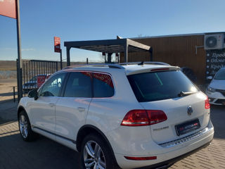 Volkswagen Touareg foto 3