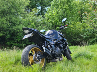 Suzuki GSR 750 S