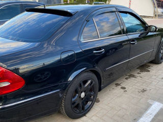 Mercedes E-Class foto 7