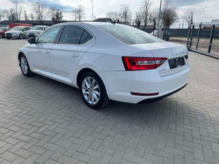 Skoda Superb foto 7