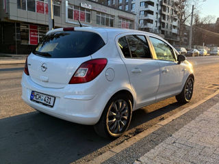 Opel Corsa foto 2