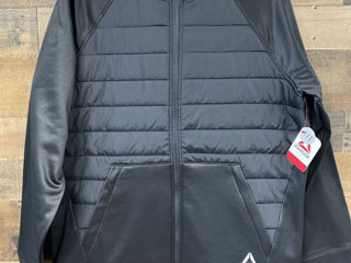 Reebok куртка с капюшоном   оригинальная  размер M.  цена 1100 лей