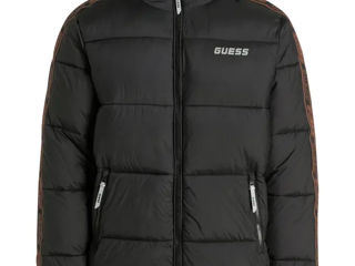 vand scurta guess originala cu eticheta