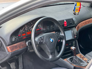 BMW 5 Series foto 9