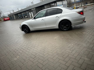 BMW 5 Series foto 4