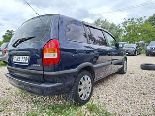 Opel Zafira foto 6