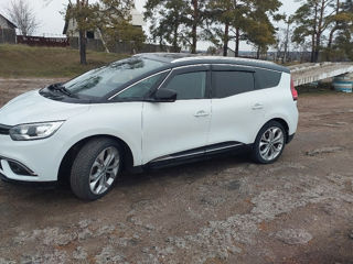 Renault Grand Scenic foto 2