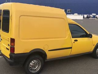 Ford Courier foto 2