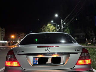 Mercedes E-Class foto 4