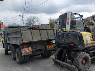 Servicii bobcat,excavator, kamaz,curatim terenuri,demolam,evacuam gunoiul foto 7