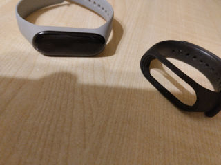 Schimb/Vând mi band 3