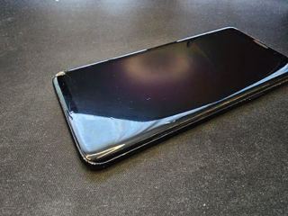 Продам телефон Samsung Galaxy S9 4/64 есть пленка и чехол