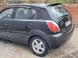 KIA Rio foto 4