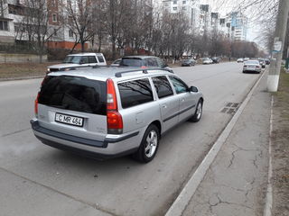 Volvo V70 foto 2