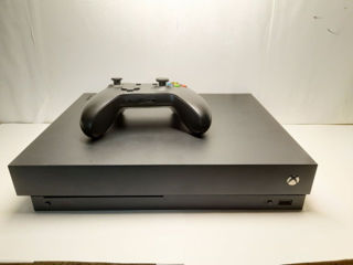 Microsoft Xbox One X (1 TB) foto 1
