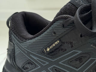 Новые Кроссовки ASICS 39 размер. foto 2