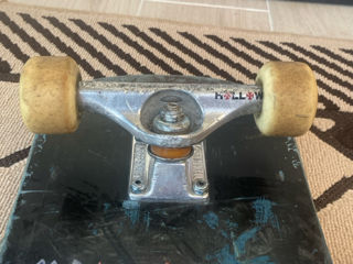 Skateboard Fucking Awesome (FA/HOCKEY), Independent Hollow forged trucks, bones wheels, etc. foto 5