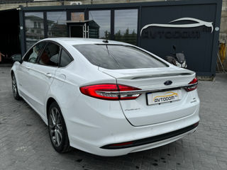 Ford Fusion foto 3