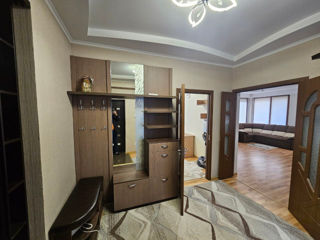 3-комн. кв., 80 м², 1/6 эт.