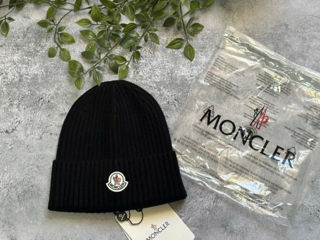 Căciulă Moncler