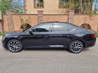 Skoda Superb фото 5