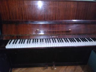 Vând pian "Nocturne" urgent, preț negociabil!!! foto 1