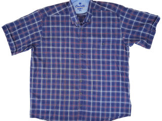 Большого размера простая клетчатая рубашка из натуральной ткани с карманами. foto 3