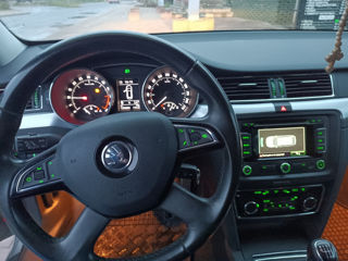 Skoda Superb foto 2