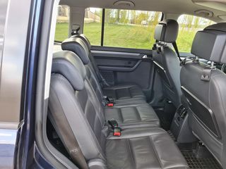 Volkswagen Touran foto 9