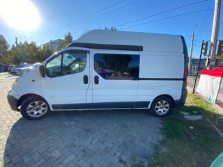 Opel Vivaro foto 2