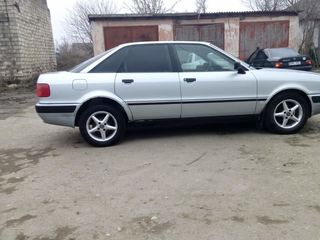 Audi 80 foto 3