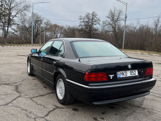 BMW 7 Series foto 2