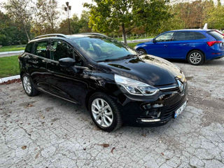 Renault Clio foto 1