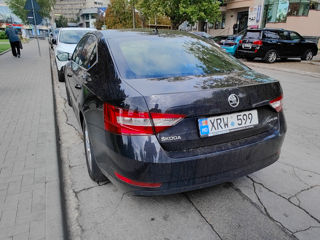 Skoda Superb foto 2