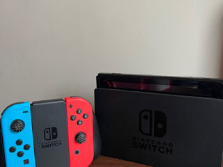 Vând urgent Nintendo Switch (32 Gb)