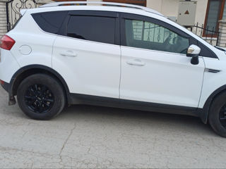 Ford Kuga foto 1