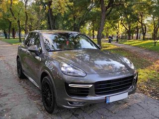 Porsche Cayenne foto 2