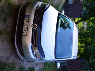 Volkswagen Touran foto 4