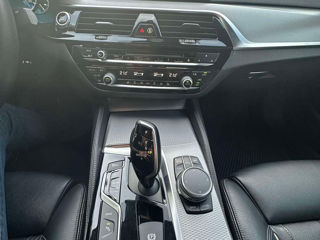 BMW 5 Series foto 12