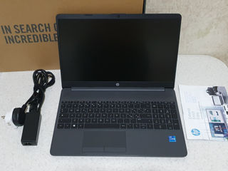 Новый Мощный HP 250 G8. icore i5-1135G7 4,2GHz. 8ядер. 8gb. SSD 256gb NMVe. Full HD 15,6d