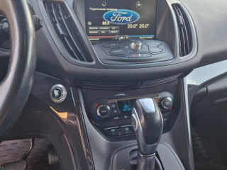 Ford Kuga foto 8