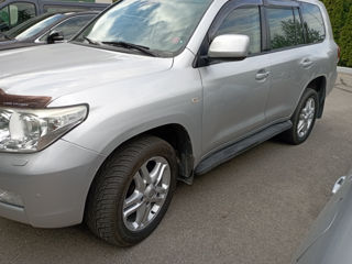 Toyota Land Cruiser foto 1