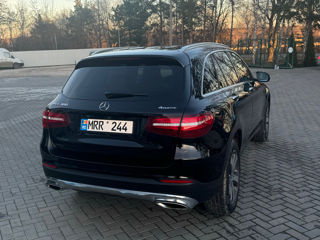 Mercedes GLC foto 5