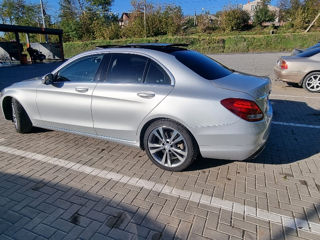 Mercedes C-Class foto 4