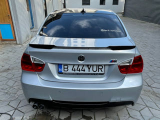 BMW 3 Series фото 5